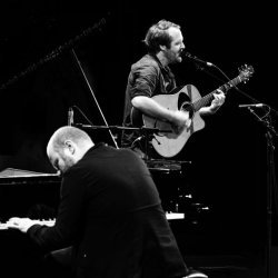 Gisbert Zu Knyphausen, Kai Schumacher - Der Wegweiser (Live bei TV Noir)